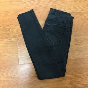 Women’s Vince jeans black size 26 skinny